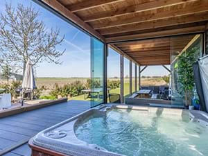 Teambuilding weekend of week in luxe groepsaccommodatie met grote Hottub en sauna op 11 km van het centrum van Amsterdam Teambuilding weekend of week in luxe groepsaccommodatie met grote Hottub en sauna op 11 km van het centrum van Amsterdam