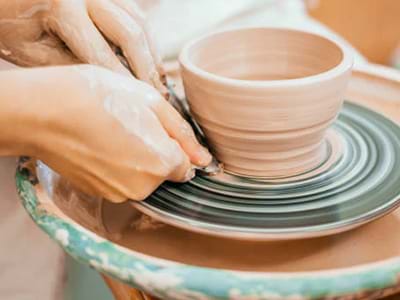 Clay and paint party als teambuilding workshop in Amsterdam, Rotterdam en Eindhoven